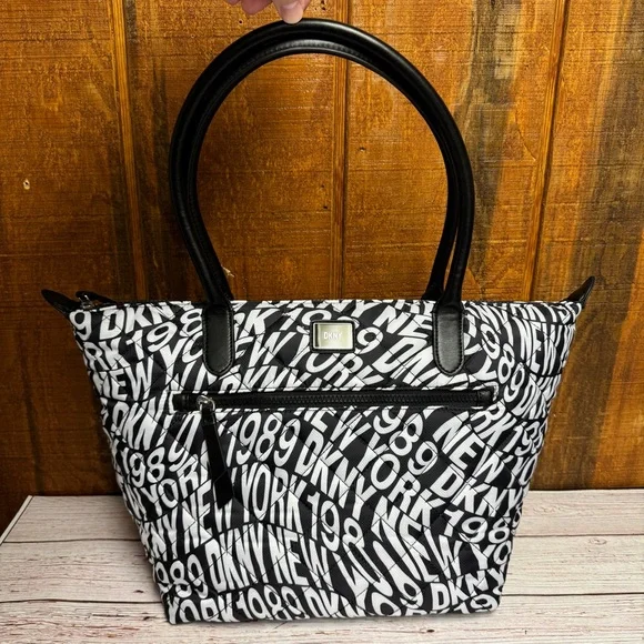 DKNY Lyla Extra Large Tote - Picture 1 of 5
